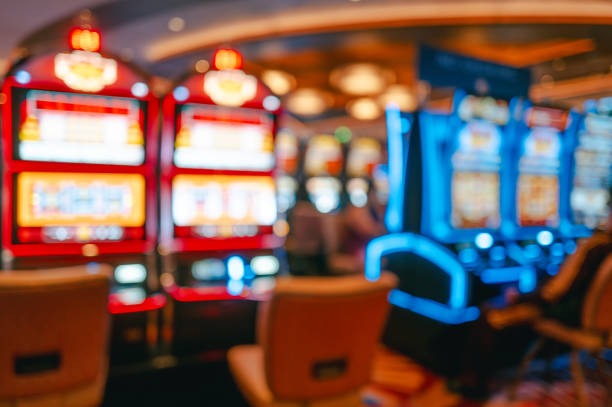 Results displayed showing winning hand, payout, and updated account balance